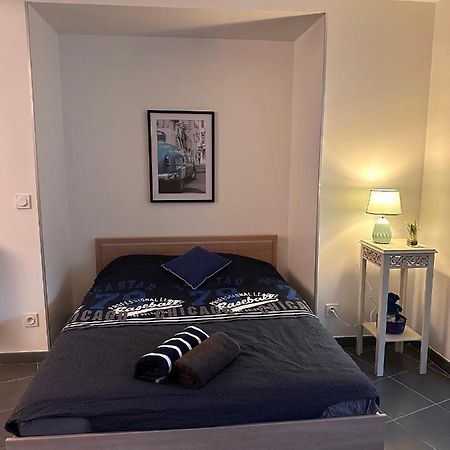 Un Studio Dans La Residence Sjt Alencon Ngoại thất bức ảnh