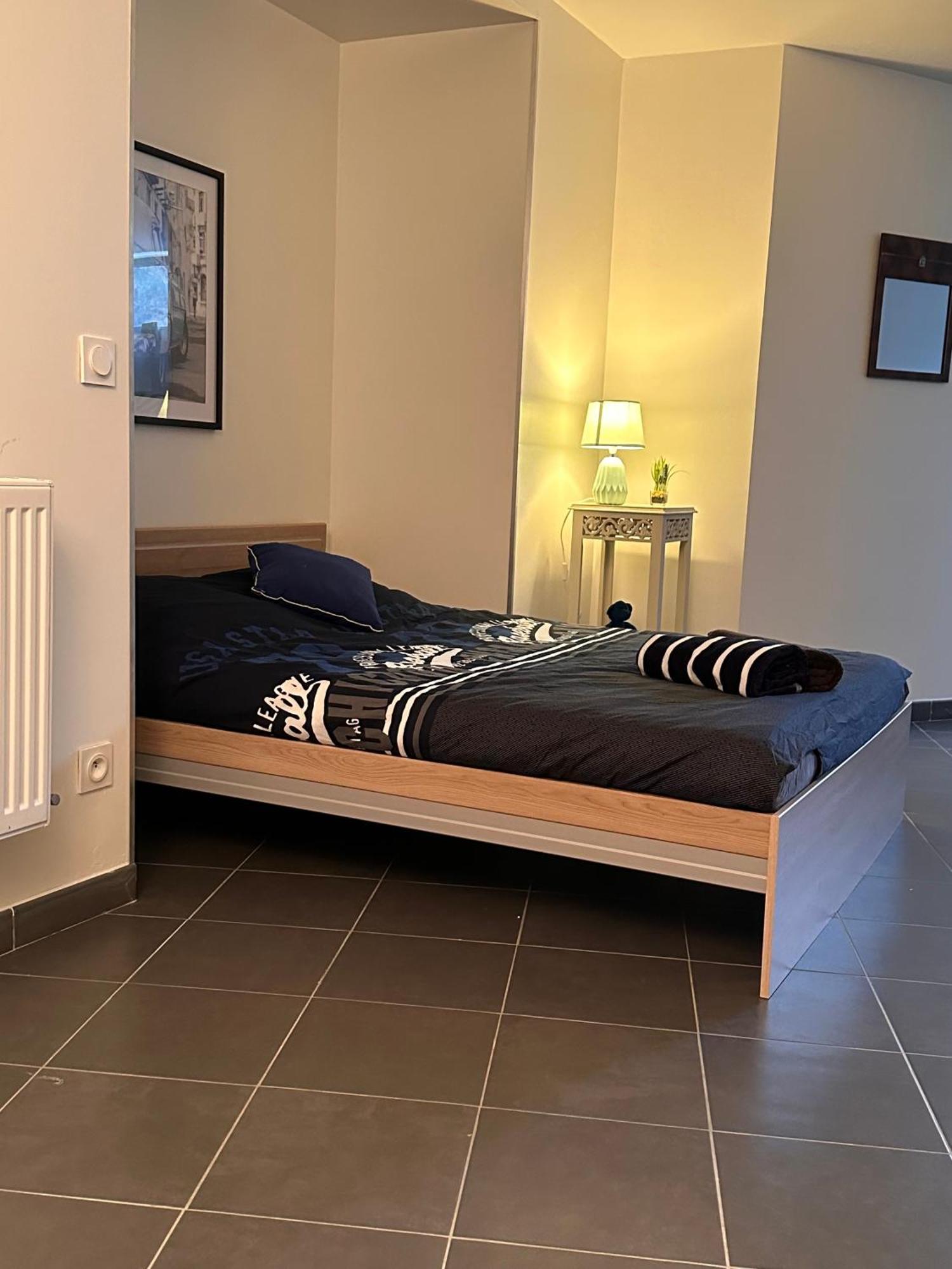 Un Studio Dans La Residence Sjt Alencon Ngoại thất bức ảnh