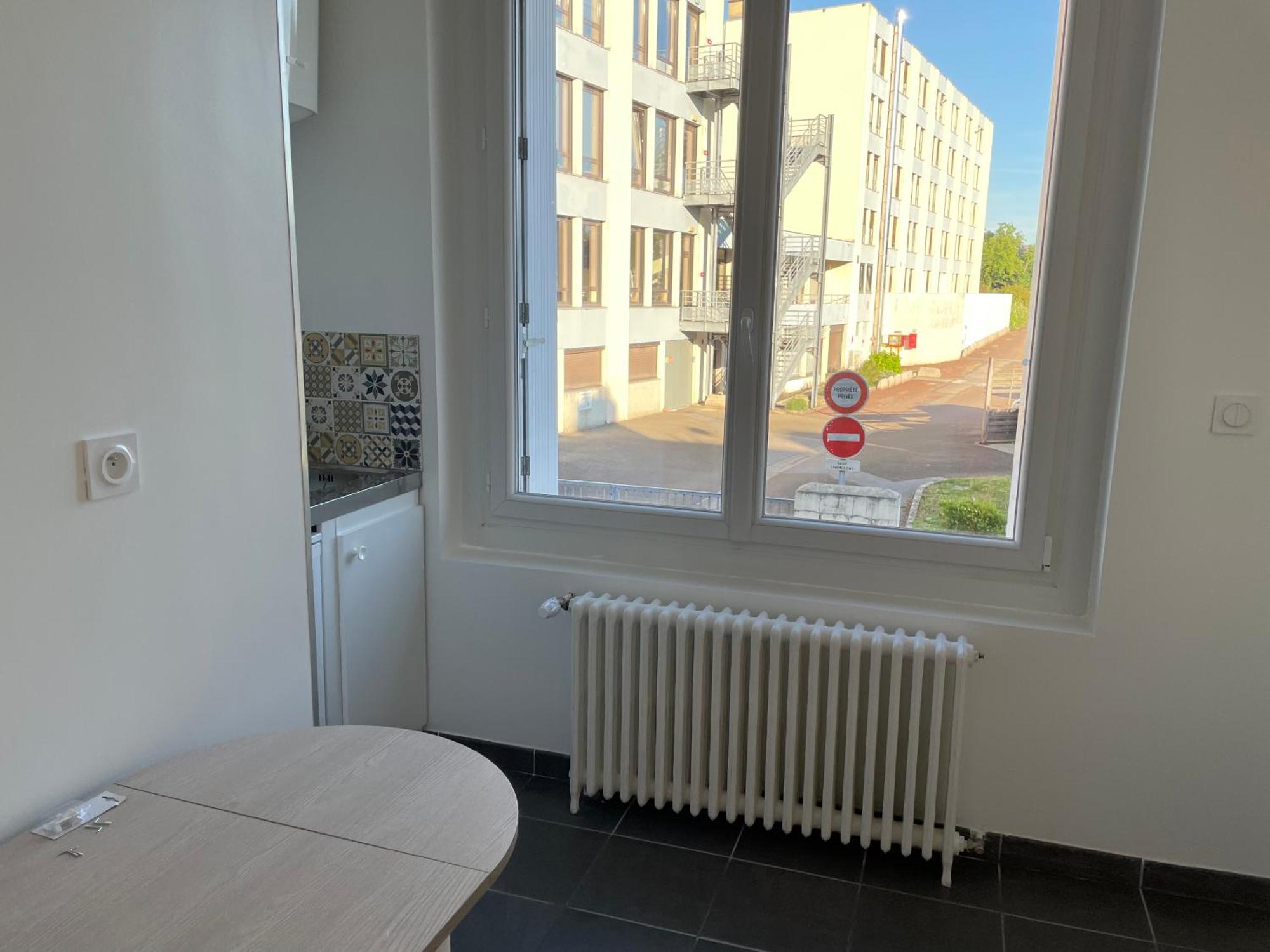 Un Studio Dans La Residence Sjt Alencon Ngoại thất bức ảnh